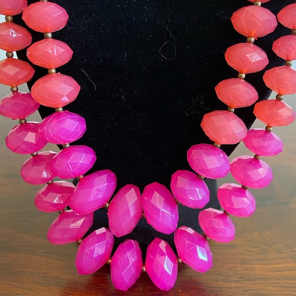 Bright and bold two strand necklace pink, coral and gold tone lobster clasp - Picture 4 of 4